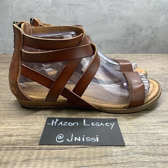 Blowfish Malibu~Girl’s~Brown Strappy Gladiator Sandals~Size 5 - Picture 2 of 9